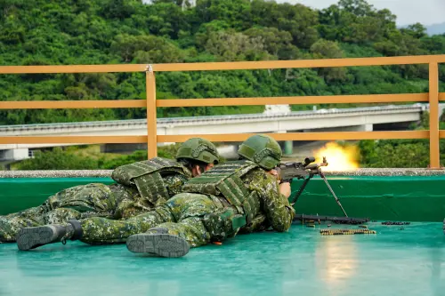 ▲漢光41演習206旅首度全旅動員,召員實施T74排用機槍射擊。(圖/軍聞社提供) ▲漢光41演習206旅首度全旅動員,召員實施T74排用機槍射擊。(圖/軍聞社提供)