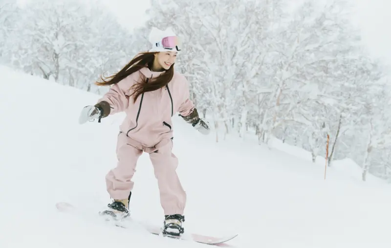 ▲Yuri陳洛心考取滑雪證教練，宣布7月28日發行雪地寫真，讓許多粉絲嗨喊「想被妳教」。（圖／真心人電影提供）