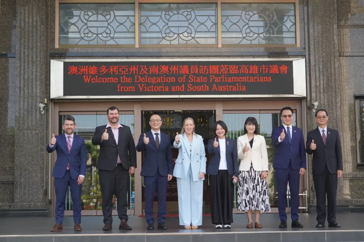 ▲高雄市議員林智鴻今天接待來訪的來自澳洲維多利亞州與南澳州的4位州議員。（圖／市議員林智鴻提供）