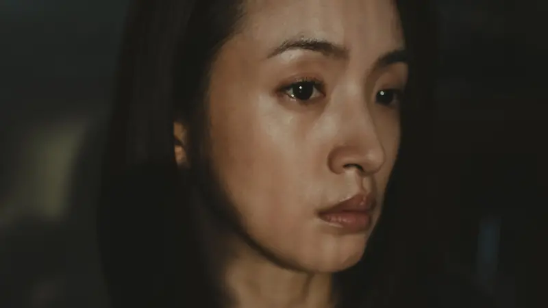 ▲剛升格2寶媽的林依晨在新片《深度安靜》中4搭張孝全，認了在影片中有家庭危機，坦言：「窒息生活需要呼吸！」（圖／風起娛樂提供）