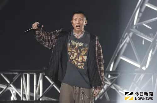 瘦子罕見曬娃！同框女兒互動超甜　嘆「她要去上學了」粉絲全笑翻
