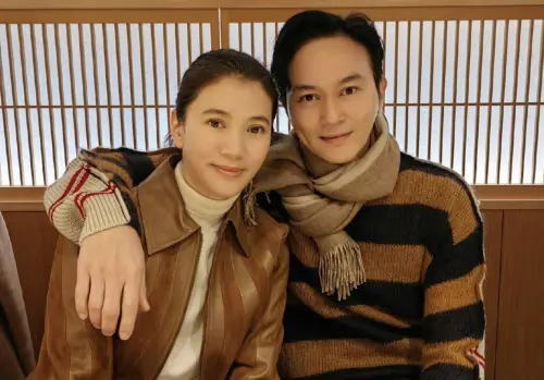 ▲袁詠儀（左）承認是自己主動追求張智霖（右），其實張智霖那時已經有女友，她算是從中介入。（圖／摘自IG）