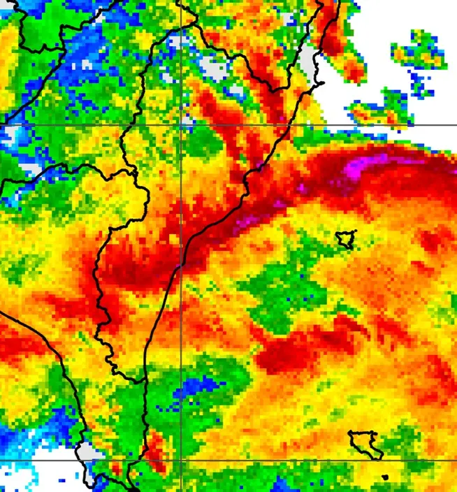 ▲前中央氣象局長鄭明典發現，薇帕颱風的弧狀回波圖中藏紫色訊號，提醒台東要小心龍捲風，未料達仁鄉南田村果真遭龍捲風突襲。（圖／鄭明典臉書）