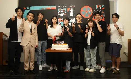 演員傅孟柏、施名帥、導演曾英庭、公視總經理徐秋華、節目部經理於蓓華、導演林君陽、林冠慧、陳和榆、陳鈺杰出席演員傅孟柏、施名帥出席「公視學生劇展20週年影展」活動。(圖/公視提供) ▲演員傅孟柏、施名帥、導演曾英庭、公視總經理徐秋華、節目部經理於蓓華、導演林君陽、林冠慧、陳和榆、陳鈺杰出席演員傅孟柏、施名帥出席「公視學生劇展20週年影展」活動。(圖/公視提供)