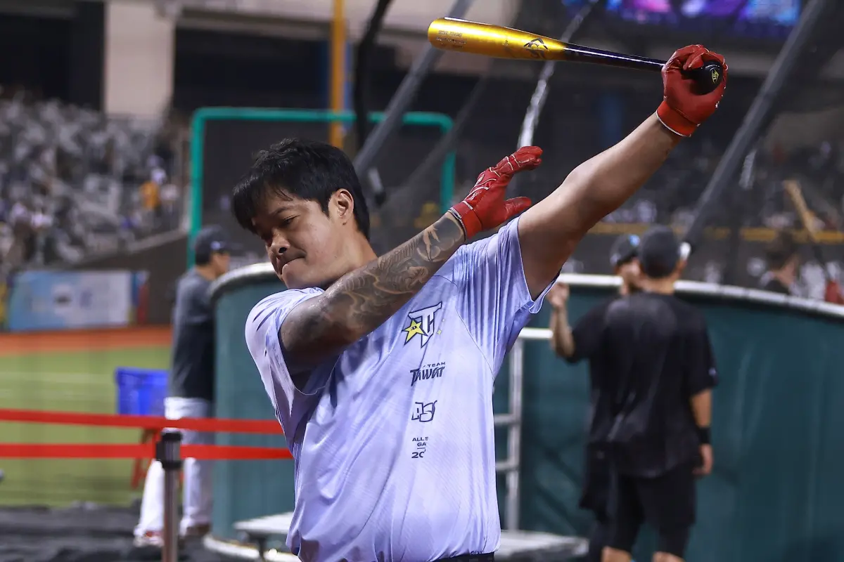 ▲味全龍43歲老將林智勝今年受到中華隊總教練曾豪駒邀請，於生涯最後一季入選中華隊，除有傳承意味，也希望他可以好好享受生涯最後一次明星賽，林智勝談到以19次追平最多次入選明星賽紀錄時笑說，自己也是看到新聞才知道。（圖／記者葉政勳攝，2025.07.19）