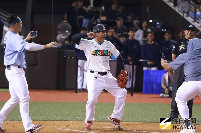 ▲味全龍總教練葉君璋僅用3球就拿下「鐵捕封殺王」冠軍。（圖／記者葉政勳攝,2025.07.19）