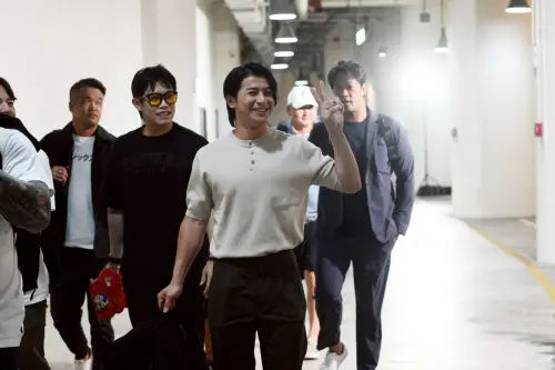 ▲陳傑憲選擇韓式的休閒穿搭風。（圖／記者林柏年攝, 2025.07.19）