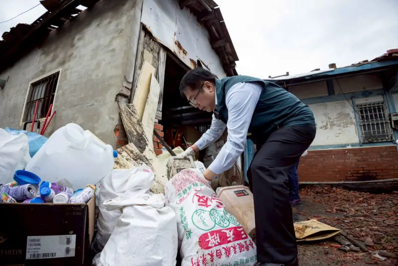 ▲台南市長黃偉哲視察颱風丹娜絲災後復原（圖／資料照）