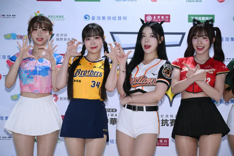 ▲2024年中華職棒明星賽今（19）日登場，除了球星雲集、賽事精彩，韓籍啦啦隊成員的登場也成為球迷關注焦點。李多慧、李珠珢與邊荷律等人氣啦啦隊女孩現身記者會。（圖／葉政勳攝）