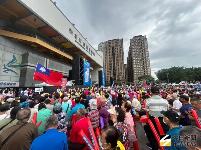 ▲國民黨今天在新北市板橋第一運動場舉辦「反惡罷 新北愛國者行動」。（圖／記者林怡昕攝，2025.07.19）