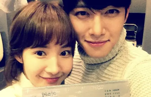 ▲池昌旭（右）跟朴敏英（左）組成的「治癒夫妻CP」讓許多劇迷過了10年都念念不忘。（圖／池昌旭IG）