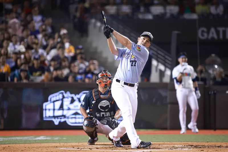 ▲林安可全壘打大賽只敲5轟，意外落馬遭到淘汰。（圖／記者葉政勳攝,2025.07.19）