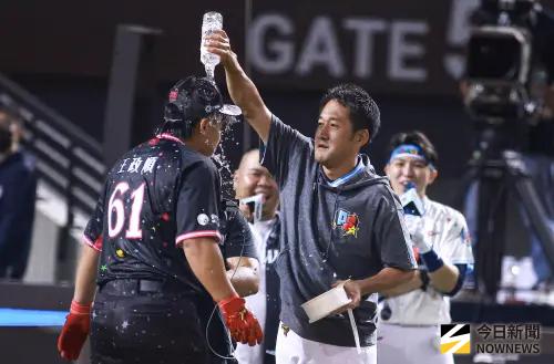 ▲中信兄弟日籍總教練平野惠一帶兵也帶心，在球員之兼有著高評價。（圖／記者葉政勳攝）