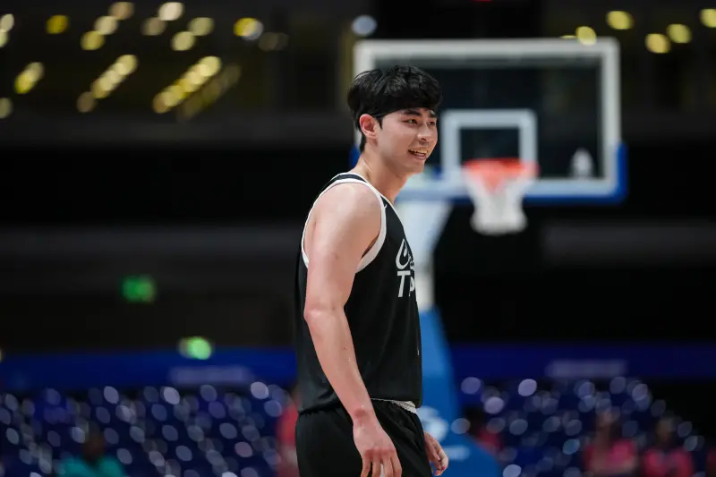 ▲此役，林信寬全場砍下全隊最高20分，是台灣隊攻守兩端最穩定的火力來源。陳范柏彥與宋昕澔各貢獻10分，吳志鍇則在上半場扮演關鍵射手。（圖／大專體總提供）