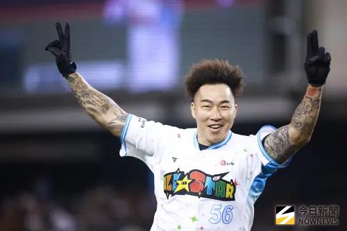 中職明星賽／郭泓志握「龍仔」球棒！從王建民手中開轟：永生難忘
