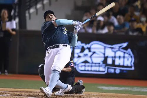 中職明星賽／曾頌恩14轟奪全壘打大賽冠軍！看郭泓志開轟回憶湧現
