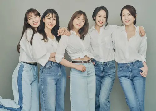 ▲今日壽星／韓昇延（中）與KARA成員。（圖／昇延IG）