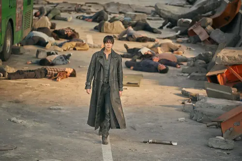 李敏鎬特別注重如何用演技呈現自己的主角氣場,而非只是憑外貌吸引大眾目光 ▲李敏鎬特別注重如何用演技呈現自己的主角氣場,而非只是憑外貌吸引大眾目光。(圖/采昌國際多媒體提供)