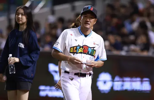 中職明星賽／江坤宇下放二軍！平野惠一賽車遭逆轉　對愛將說重話
