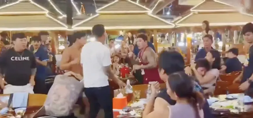 ▲「韓國人裝中國人在泰國打架」登上微博熱搜。（圖／翻攝自微博）