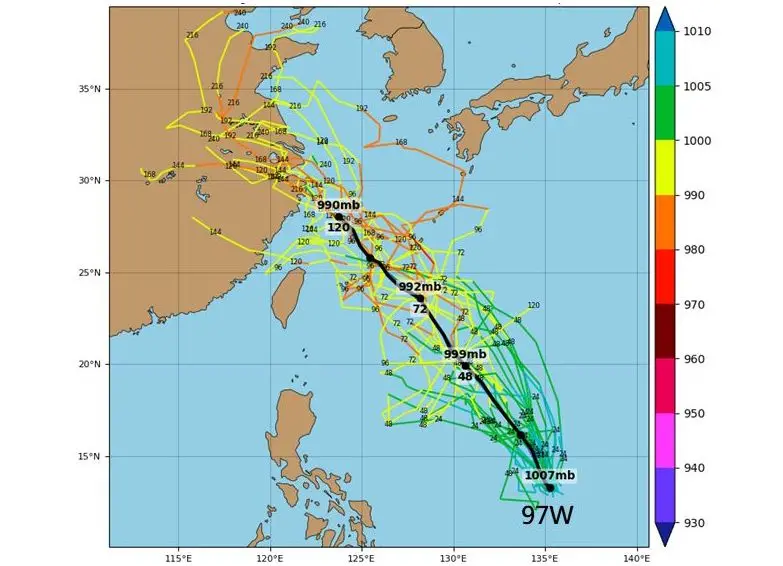 ▲週二（7/22）過後，菲律賓東方有颱風相關系統發展，未來路徑有機會往台灣東北方海面前進。（圖／林老師氣象站）