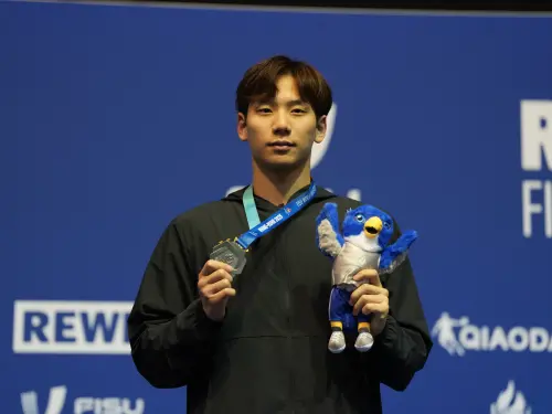 ▲在2025年德國萊茵魯爾世界大學運動會男子200公尺蝶式決賽中，「台灣蝶王」王冠閎奮戰到底，最終以1分55秒85拿下銀牌，連續兩屆世大運在該項目登上頒獎台。（圖／大專體總提供）