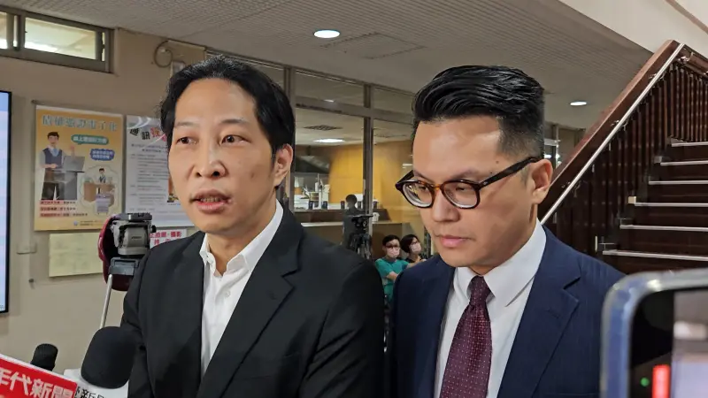 ▲街口金融科技董事長胡亦嘉表示，ETF是全民運動，只有他遭到搜索和限制出境，這是針對性侵害人權。（圖／記者劉松霖攝）