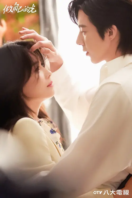 八大電視《做自己的光》劉濤(圖左)與劉宇寧(圖右)合作默契十足,連挑選服裝都會意外穿成情侶裝。(圖/八大提供) ▲八大電視《做自己的光》劉濤(圖左)與劉宇寧(圖右)合作默契十足,連挑選服裝都會意外穿成情侶裝。(圖/八大提供)