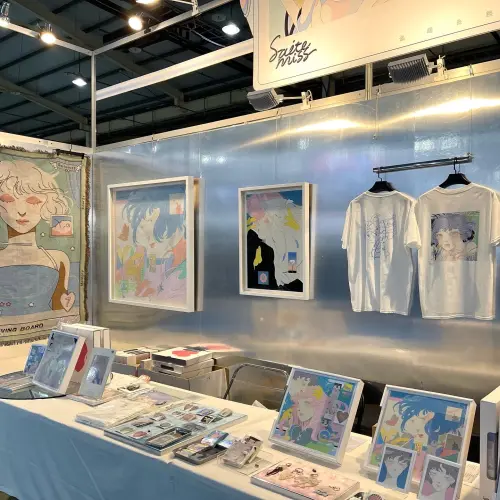 ▲台中動漫展現場,「Saitemiss低級錯誤」展位吸引眾多粉絲駐足。(圖/Saitemiss低級失誤) ▲台中動漫展現場,「Saitemiss低級錯誤」展位吸引眾多粉絲駐足。(圖/Saitemiss低級失誤)