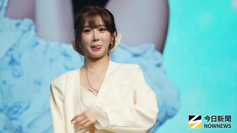 ▲李珠珢今（20）日出爆戀上韓國職棒球員，昨日她在粉絲見面會上許下21歲生日願望也曝光，直言：「希望永遠在一起！」不少網友及粉絲紛紛笑說：「是不是在喊話男友。」（圖／讀者提供）