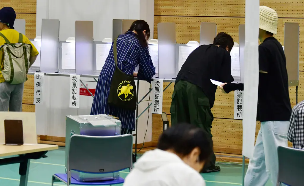 ▲日本參議院選舉於20日進行投開票，此次選舉期間外國人相關議題成為關注焦點之一。（圖／美聯社／達志影像）