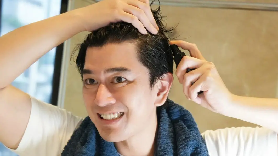 本土男星潘逸安送別「摯愛」 淚訣父親哀喊：會替祢照顧好媽媽
