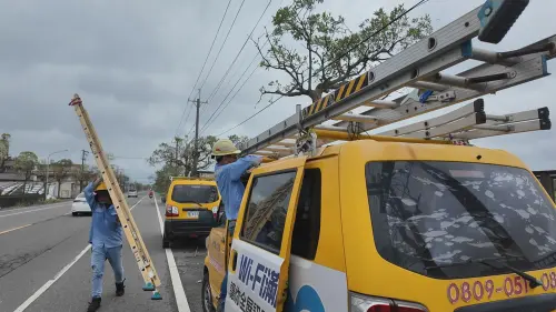 ▲台南市政府表示,市府已請業者全力動員加快復原進度,預計最遲於8月10日前全面完成,以保障收視戶權益。(圖/南市府提供) ▲台南市政府表示,市府已請業者全力動員加快復原進度,預計最遲於8月10日前全面完成,以保障收視戶權益。(圖/南市府提供)