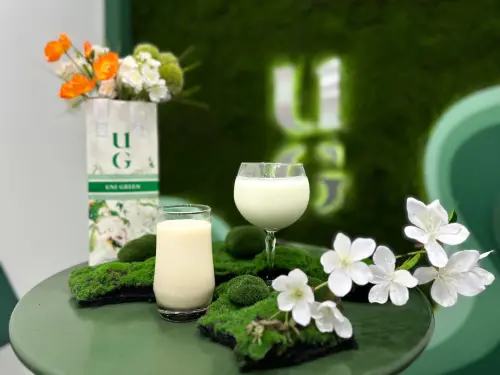 ▲UG TEA新品，左起：「傻瓜奶茶」M 75元、「哈瓜奶茶」M 75元。（圖／UG TEA提供）