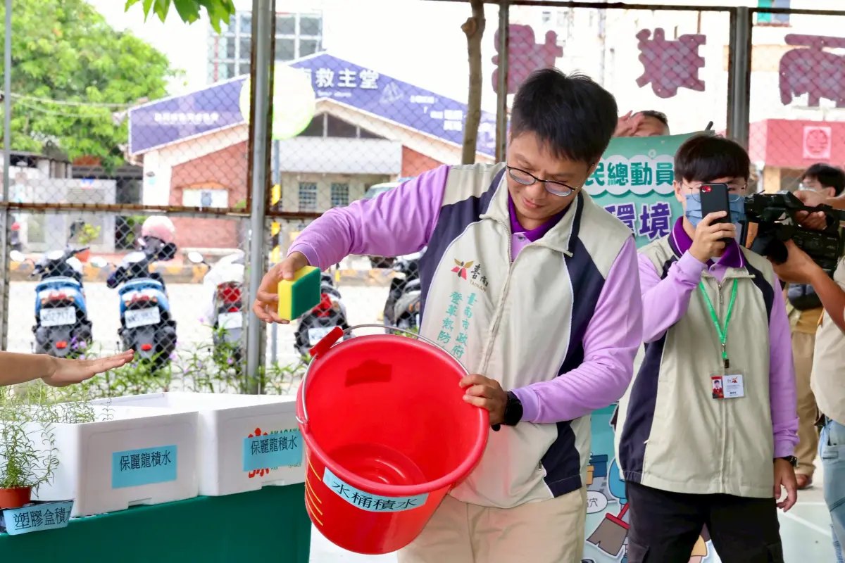 ▲台南市政府呼籲市民落實巡倒清刷工作。（圖／南市府提供）