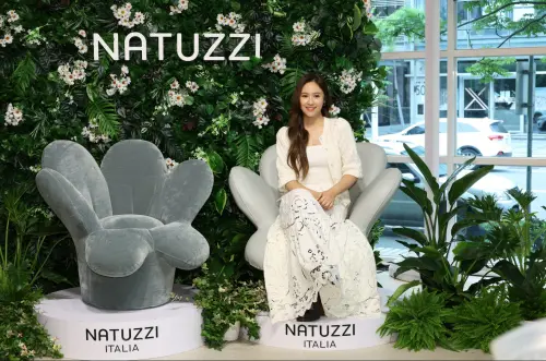 ▲吳姍儒看著美觀又有設計感的頂極家具，頗為心動。（圖／記者陳明安攝）