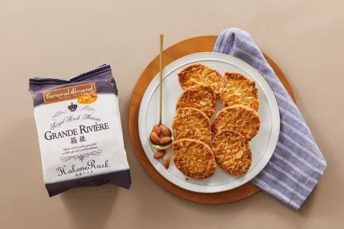 阿KEN甜甜圈GooDonut快閃DreamPlaza!號碼牌排隊規則、價格一覽 ▲箱根法式麵包脆餅「焦糖杏仁」。(圖/GRANDE RIVIERE提供)