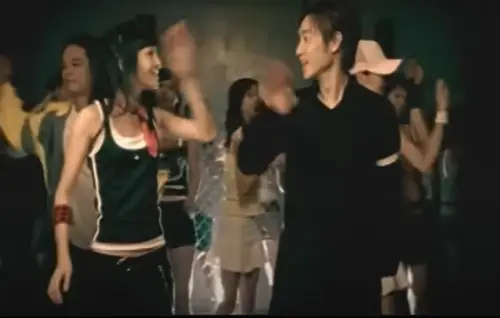 ▲〈快樂崇拜〉擦愛火！潘瑋柏、張韶涵傳過緋聞（圖／潘瑋柏YouTube）