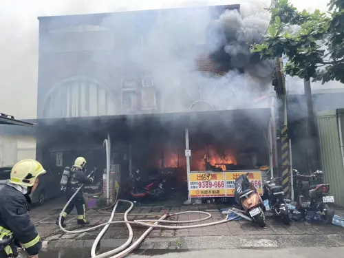 22日下午,宜蘭縣蘇澳鎮蘇濱路三段一棟透天厝發生火災,其中印尼籍孕婦及其印尼籍丈夫逃生不及,不幸喪命。 ▲22日下午,宜蘭縣蘇澳鎮蘇濱路三段一棟透天厝發生火災,其中印尼籍孕婦及其印尼籍丈夫逃生不及,不幸喪命。(圖/翻攝畫面)