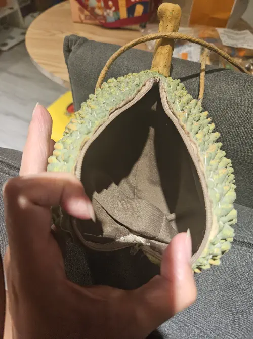 ▲以防你想知道,這是榴槤包打開的樣子。(圖/一個他媽的社團臉書) ▲以防你想知道,這是榴槤包打開的樣子。(圖/一個他媽的社團臉書)