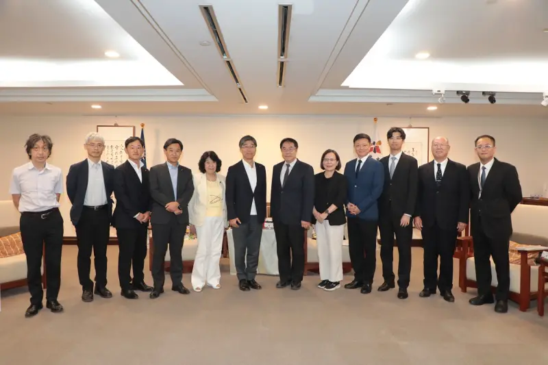 ▲日本立憲民主黨田嶋要眾議員率團拜會台南市長黃偉哲。（圖／南市府提供）