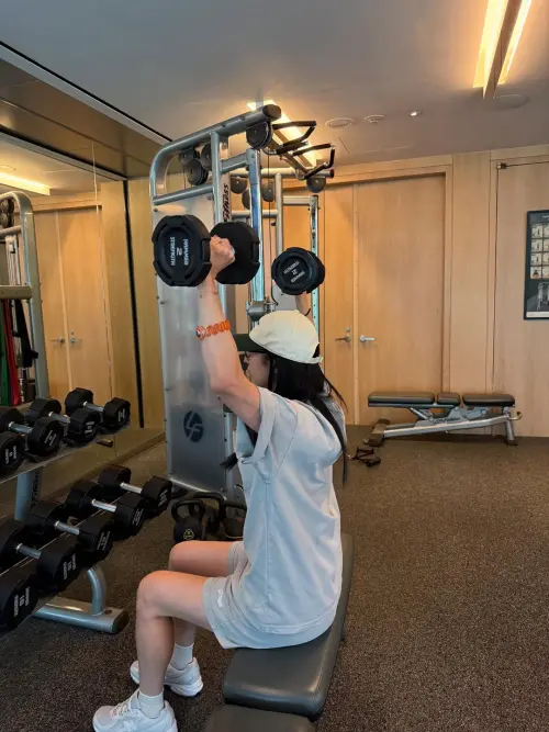 周興哲曬主播妻趙岱新(如圖)健身照!竟因一句話讓老婆爆氣:她不跟我說話了。(圖/周興哲IG) ▲周興哲曬主播妻趙岱新(如圖)健身照!竟因一句話讓老婆爆氣:她不跟我說話了。(圖/周興哲IG)