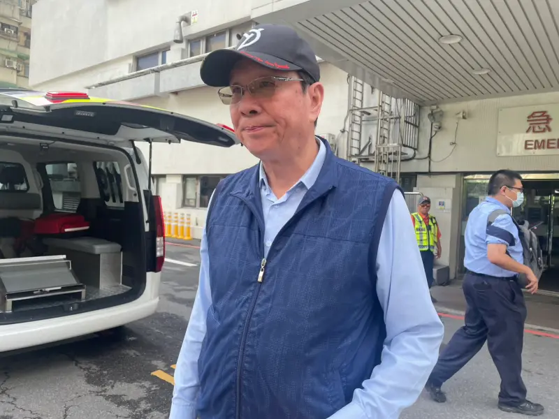 ▲今早一輛聯結車打滑對撞國光客運，聯結車駕駛重傷，客運上連司機在內共41人。圖為國光客運總經理任季男。（圖／記者葉政勳攝影）