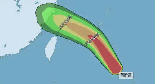 ▲范斯高颱風路徑往台灣北部外海移動，強度增強有限，對台灣直接衝擊程度較低。（圖／中央氣象署）