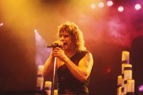 ▲奧茲奧斯朋演出很有自己獨特的風格，還曾在台上有驚人之舉。（圖／美聯社／達志影像）