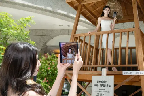 ▲▲vivo X Fold5 在機身厚度、重量上其實都只小輸給三星Fold7一些些，但價格便宜萬元。（圖／翻攝官網）