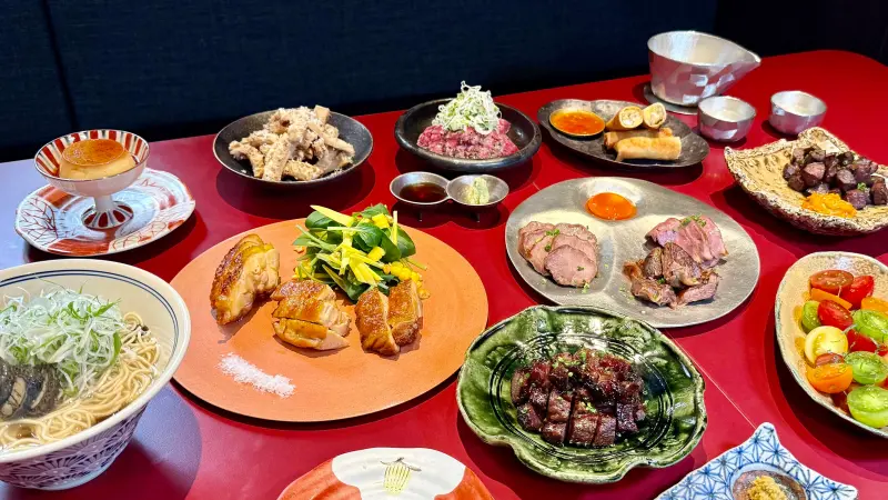 ▲米其林一星和牛燒肉「俺達の肉屋」創辦人鍾佳憲（Sam），奪台灣第一位米其林年輕主廚大獎。新開幕「肉料理・福」大人系小料理，開箱煙燻黑白切、小牛胸腺春捲到褐毛和牛，必吃推薦菜單、價格一覽。（圖／記者蕭涵云攝）