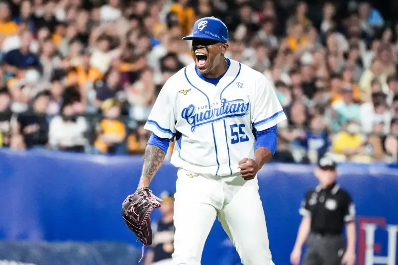 ▲富邦悍將左投力亞士花費100球投完7局無失分，僅被敲出3支零星安打還狂飆8K，完全封鎖猛象打線，率隊2：0完封中信兄弟，終止對戰6連敗，勝率也回到5成。（圖／富邦悍將提供）