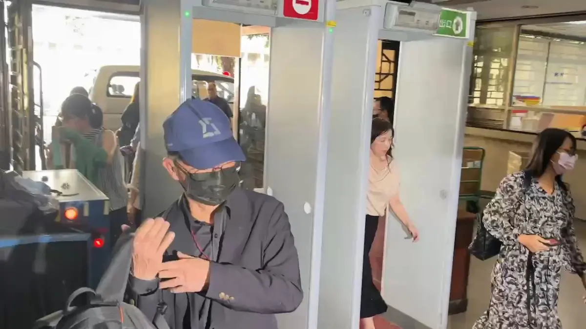 ▲前台北市副市長彭振聲出庭。（圖／翻攝畫面）