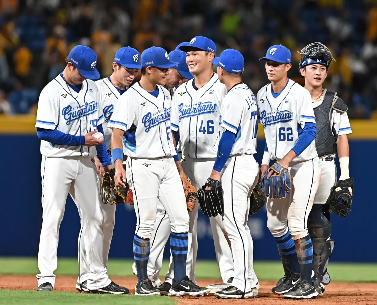 ▲中華職棒下半季開打至今，排名與上半季差異頗大，位居墊底的富邦悍將打出新氣象，目前暫居A段班，而衛冕軍中信兄弟則意外處於墊底。（圖／富邦悍將提供）